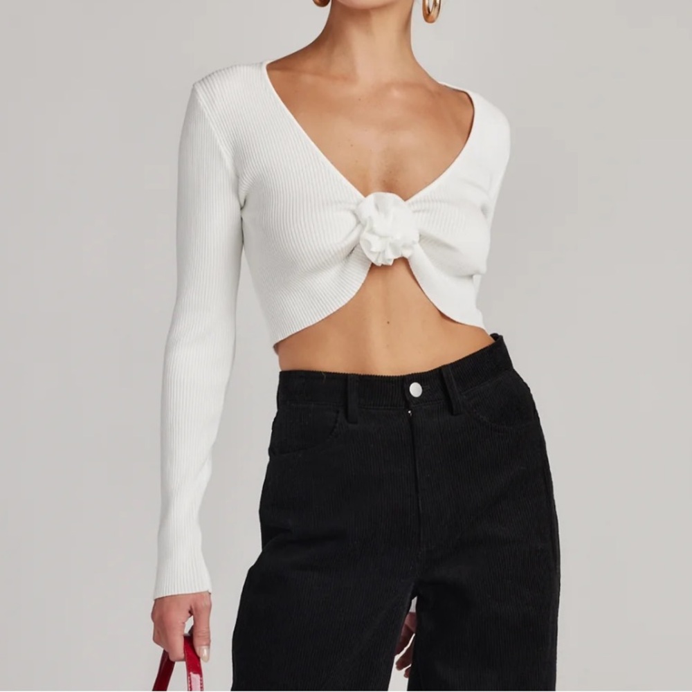 12th Tribe White Ribbed Knit cropped long sleeve with flower detail